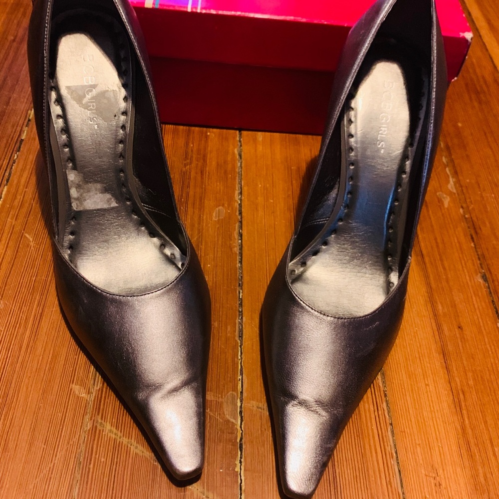 BCBGirls Pewter/Metallic Size 10